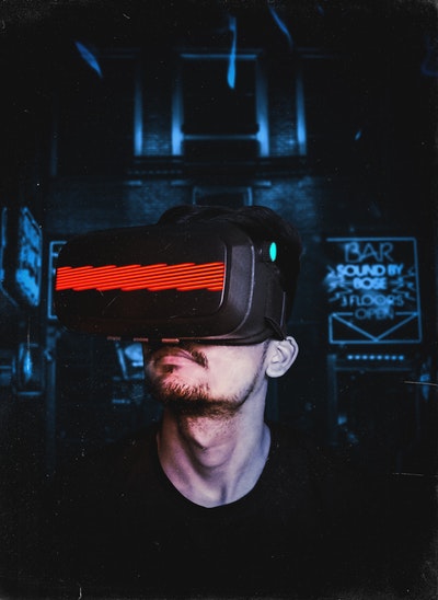 VR-Brille futuristisch